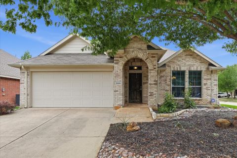 3909 Cliffside Drive, Denton, TX 76208 — photo 2