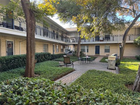 5818 E University Boulevard 108, Dallas
