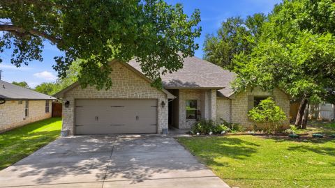 4016 Cherokee Court, Granbury, TX 76048 — photo 2