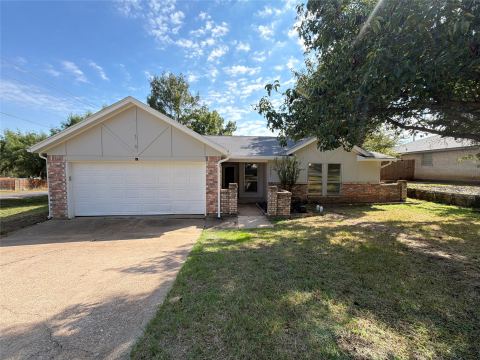 2527 Holt Road, Arlington