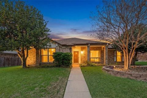 1635 Cemetery Hill Road, Carrollton, TX 75007 — photo 2