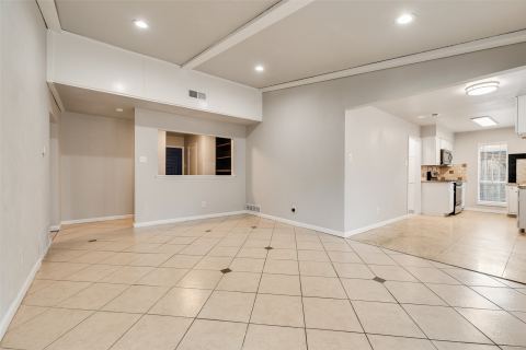 9829 GROVE OAKS Valley, Dallas, TX 75217 — photo 3