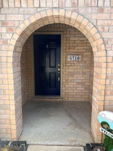 5716 Sapphire Pool Trail, Fort Worth, TX 76244 — photo 2