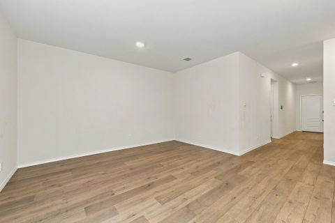 921 Keystone Court, Ferris, TX 75125 — photo 3