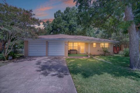 307 Estates Drive, Woodway, TX 76712 — photo 2