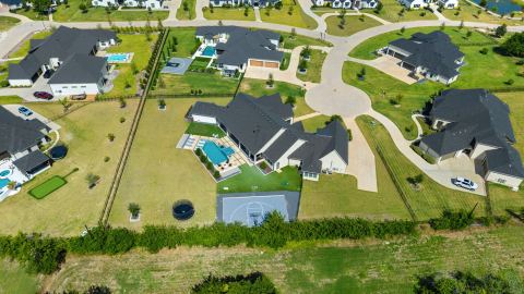 405 Crosswood Creek Court, Celina, TX 75009 — photo 2