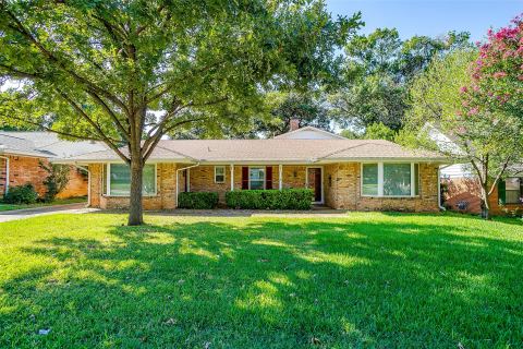 1706 Larkspur Drive, Arlington