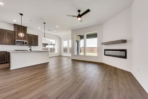 437 Carnero Drive, Granbury, TX 76048 — photo 3
