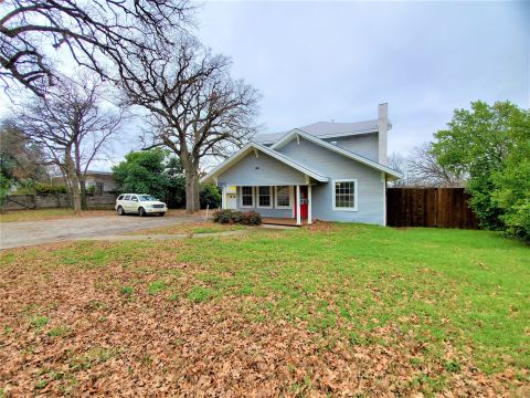 2223 N Locust Street, Denton, TX 76209 — photo 2