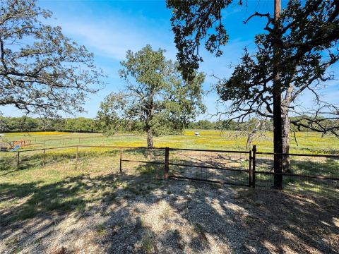 5167 Rock Hill Road, Aubrey, TX 76227 — photo 3