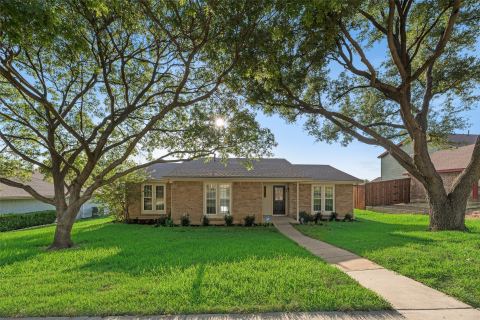3711 Grasmere Drive, Carrollton, TX 75007 — photo 2