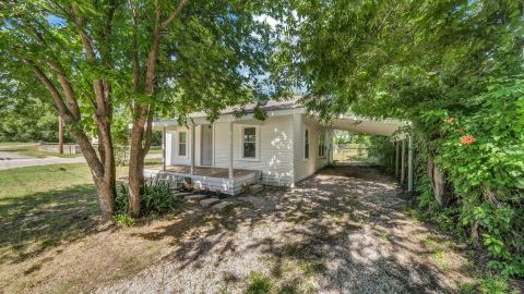 1220 N Rusk Street, Weatherford, TX 76086 — photo 3