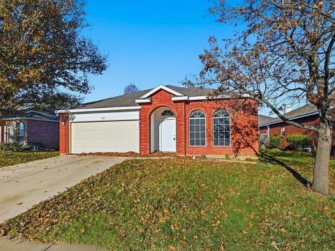 1048 Harriman Drive, Saginaw, TX 76131 — photo 2