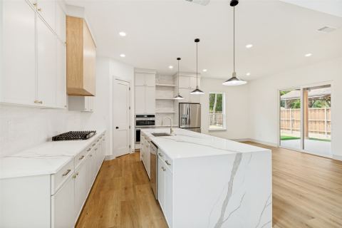 1613 N Bradley Street, McKinney, TX 75069 — photo 2