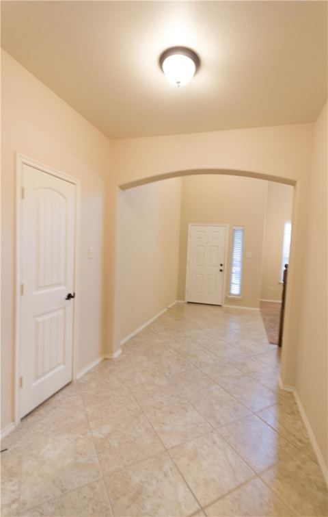 405 Riverstone Way, McKinney, TX 75072 — photo 2