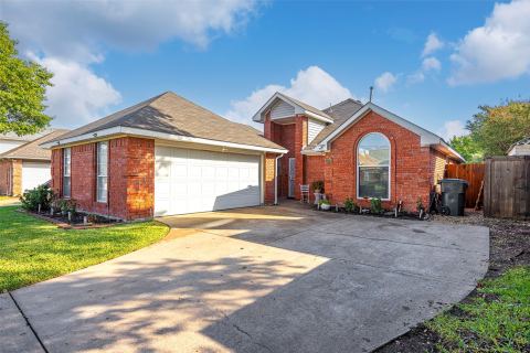 2202 Ashwood Court, Carrollton, TX 75006 — photo 3