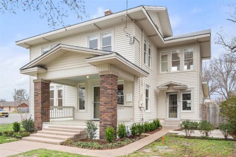 1106 W 4th Avenue, Corsicana, TX 75110 — photo 2