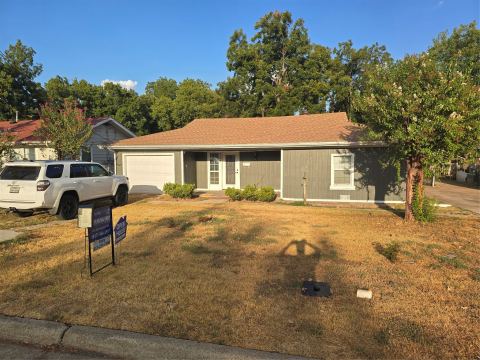 705 Vine Street, Euless