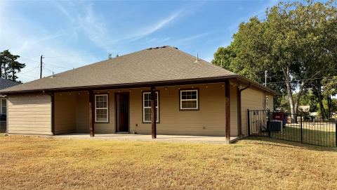 104 Herron Street, Farmersville, TX 75442 — photo 2
