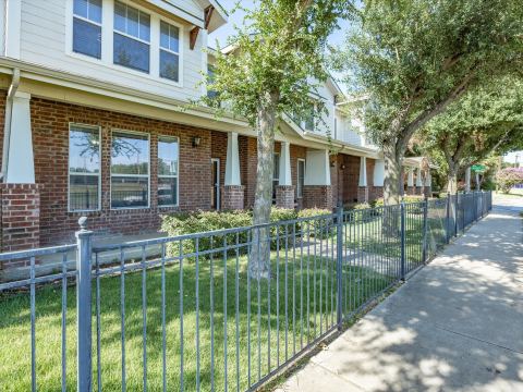 172 High School Drive, Lewisville, TX 75057 — photo 3