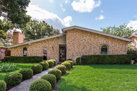 1332 Applegate Drive, Lewisville