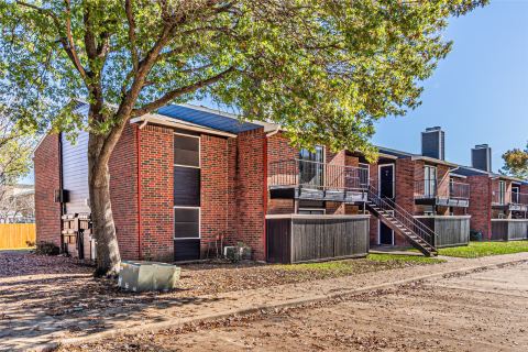 300 W Wintergreen Road 226, DeSoto