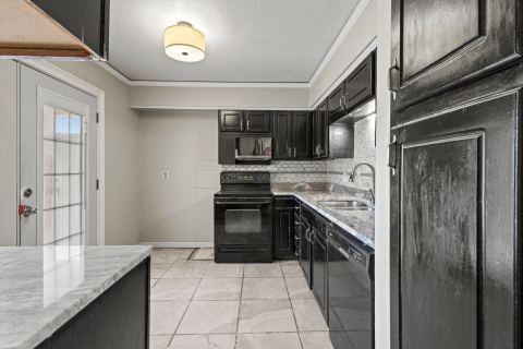 5634 Boca Raton Boulevard 209, Fort Worth, TX 76112 — photo 2