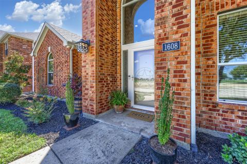 1608 Clear Springs Drive, Allen, TX 75002 — photo 3
