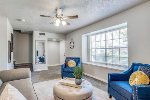 7 W Mountain Lane 37, Grand Prairie, TX 75052 — photo 2