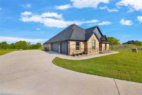 1040 Cloudy Court, Weatherford, TX 76085 — photo 2