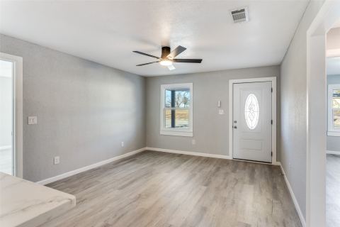 804 Lively Street, Bowie, TX 76230 — photo 3