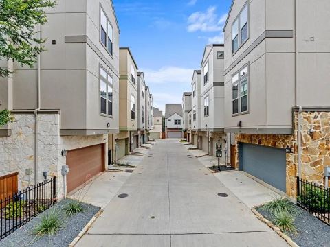 5304 Laurel Branch Drive, Dallas, TX 75209 — photo 2