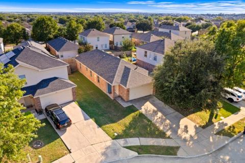 6724 Meadow Way Lane, Fort Worth, TX 76179 — photo 2