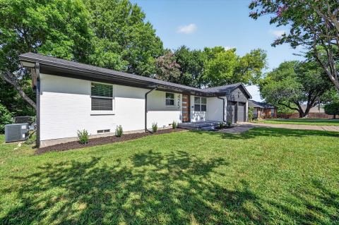 425 N Hamilton Street, Farmersville