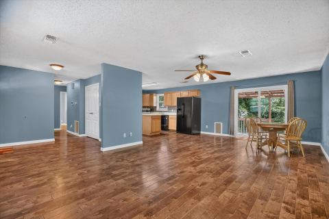 427 Whippoorwill Drive, Granbury, TX 76049 — photo 2