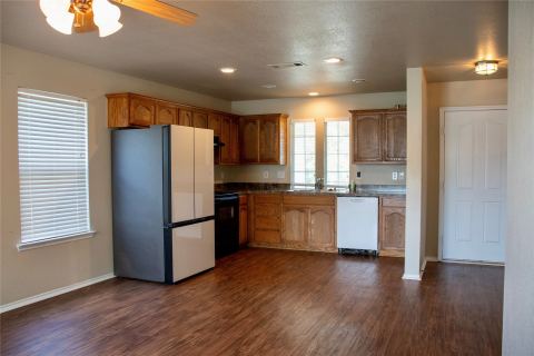 10921 Colonial Heights Lane, Fort Worth, TX 76179 — photo 2