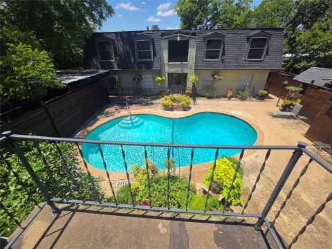 1717 N Locust Street 1, Denton, TX 76201 — photo 2