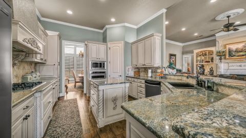 115 Autumn Springs Court, Weatherford, TX 76087 — photo 3