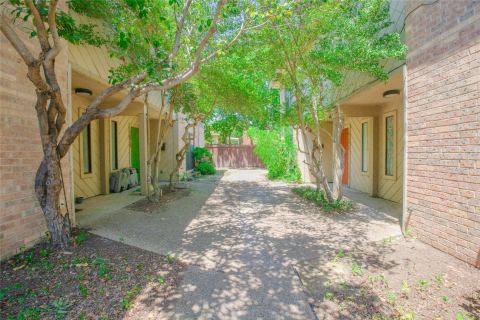 3636 Dexter Avenue 3634, Fort Worth, TX 76107 — photo 2