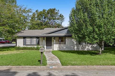 116 San Jacinto Street, Waxahachie
