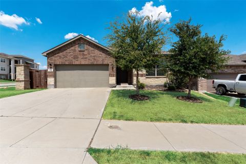 270 Irish Moss Drive, Fort Worth, TX 76052 — photo 3
