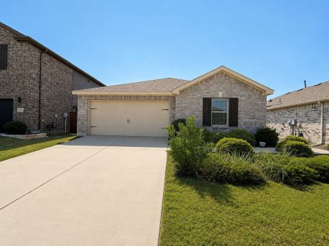 2605 Wesley Avenue, Aubrey