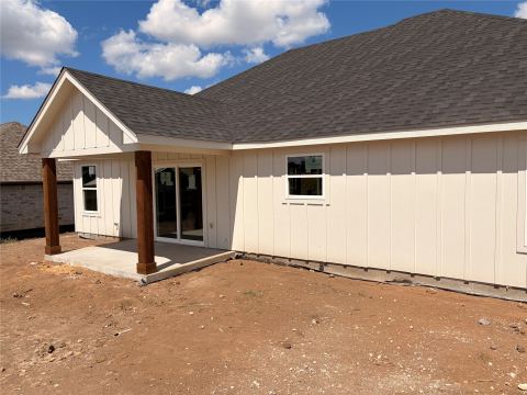 1305 Walters Drive, Granbury, TX 76048 — photo 3