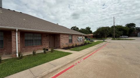 2335 N Elm Street, Denton, TX 76201 — photo 2