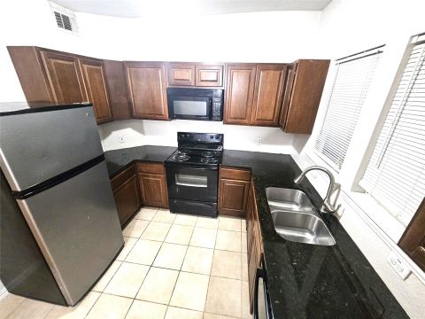 1921 W 10th Street, Dallas, TX 75208 — photo 2