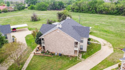 808 Treadwell Court A, Hurst, TX 76053 — photo 2