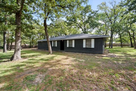 142 Mary Grace, Fairfield, TX 75840 — photo 2