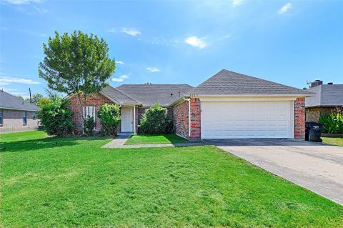 5003 Canton Street, Greenville