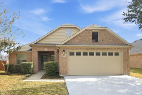 2927 Albares Drive, Grand Prairie