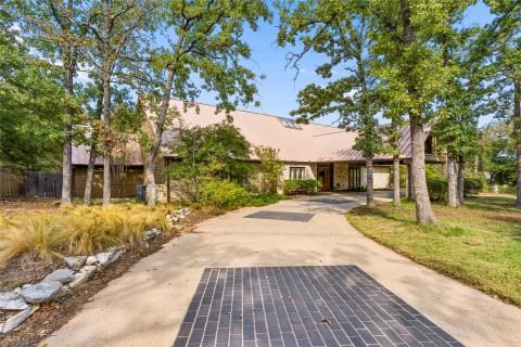 2717 Hartlee Court, Denton, TX 76208 — photo 2
